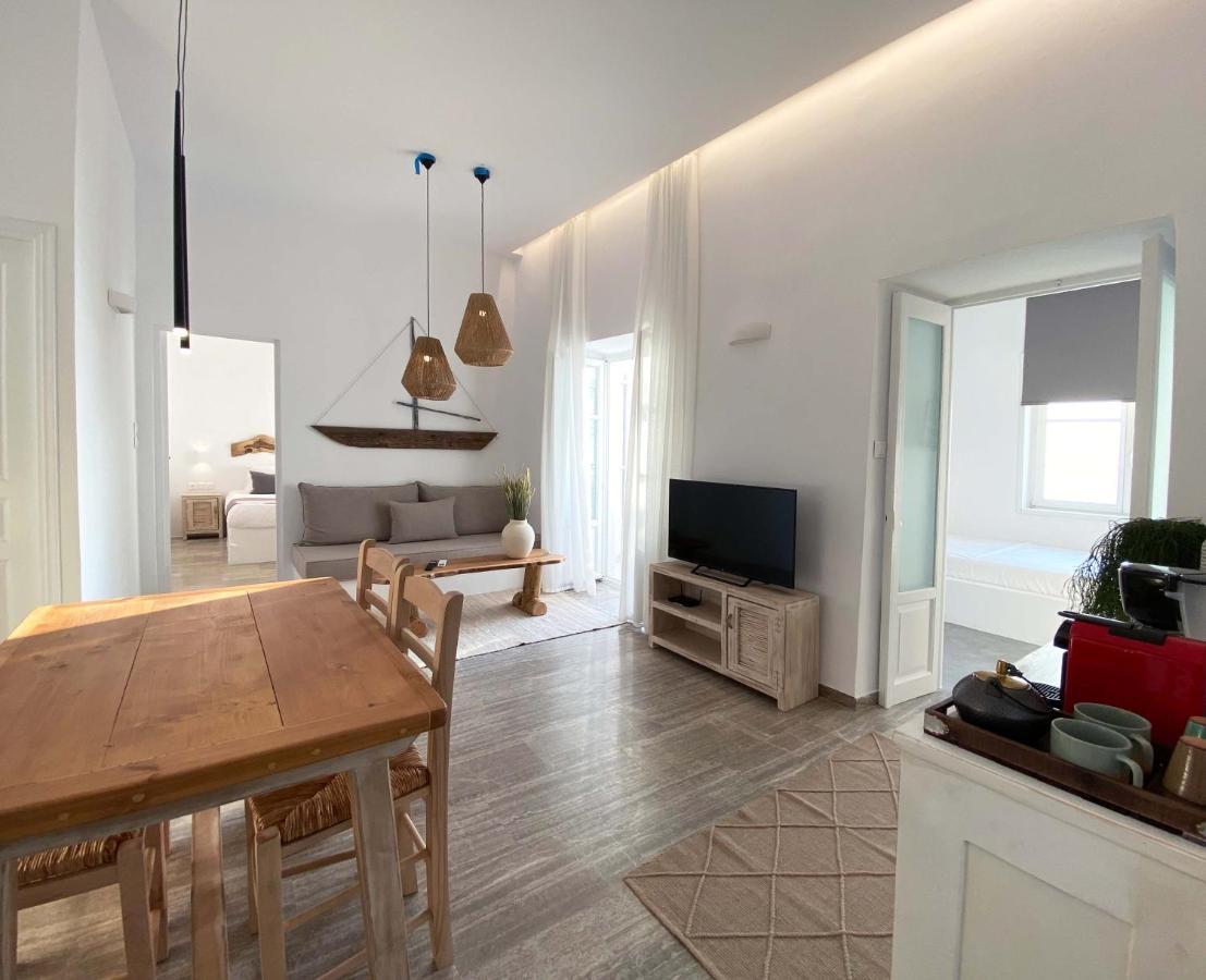 Lyra Seafront Apartment , Paroikia Town Center Kültér fotó